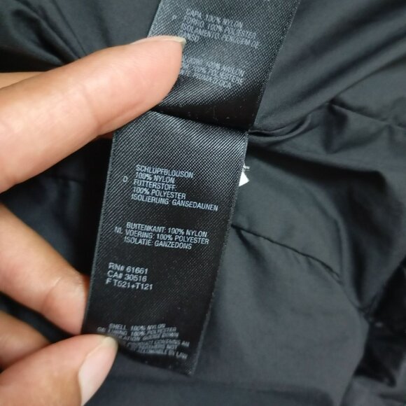 The North Face Black Quilted Girls Jacket L/G Full Zip Puffer Style With Pockets - Picture 9 of 14